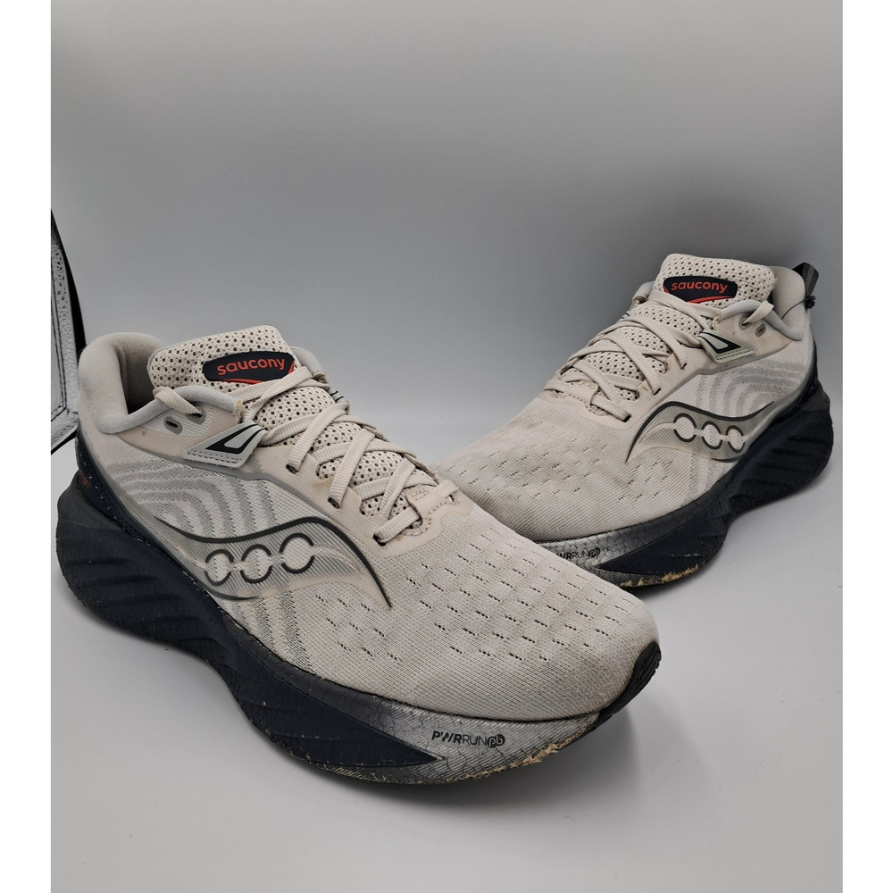 Size 10.5- Saucony Triumph 22 Cloud Navy - S20964-218 - RETAIL $205